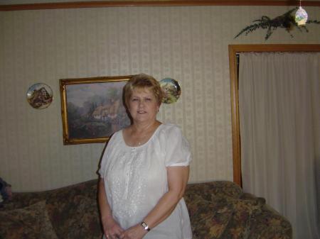 Linda Erwin Photo 7