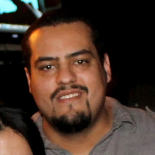 Robert Gonzalez Photo 35