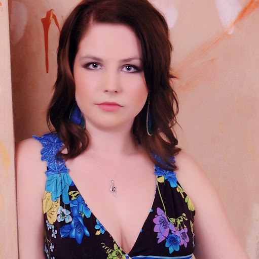 Catherine Guthrie Photo 28