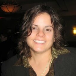 Stephanie Rowe Photo 13