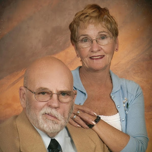 Julie Crow Photo 41