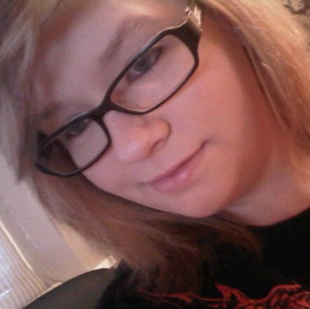 Vicky Bradley Photo 3