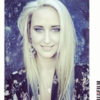 Christine Streeter Photo 19