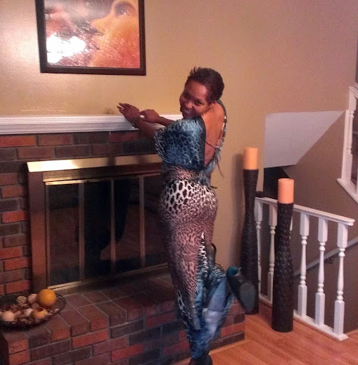 Nina Walker Photo 18