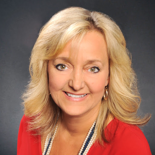 Angela Clark Photo 10