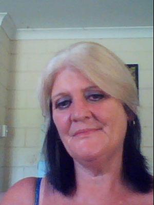Darlene Robinson Photo 16
