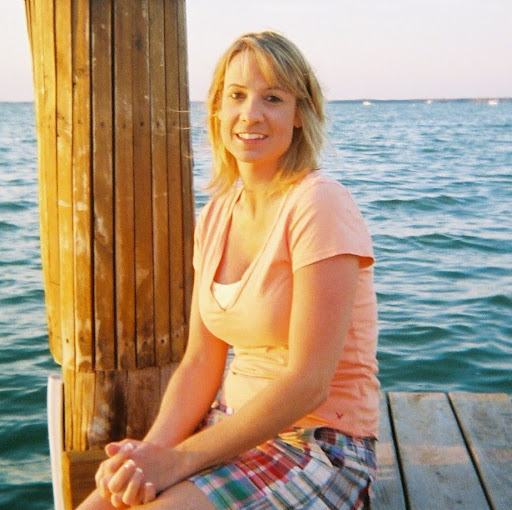 Robyn Scott Photo 16