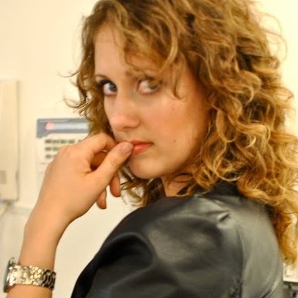 Sarah Dowling Photo 13