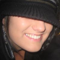 Emma Rowe Photo 3