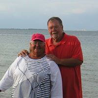 Linda Tuttle Photo 16