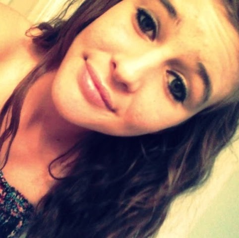 Nicole Simms Photo 5