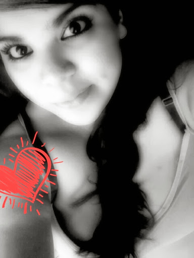 Ruth Garcia Photo 15