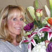 Vicky Howell Photo 22