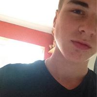 Max Elliot Photo 9