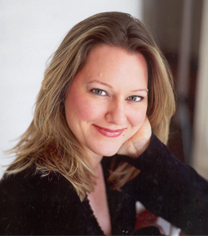 Stacey Snyder Photo 15