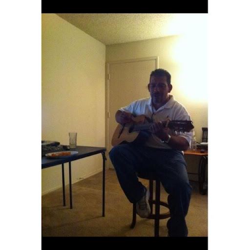 Daniel Velazquez Photo 35
