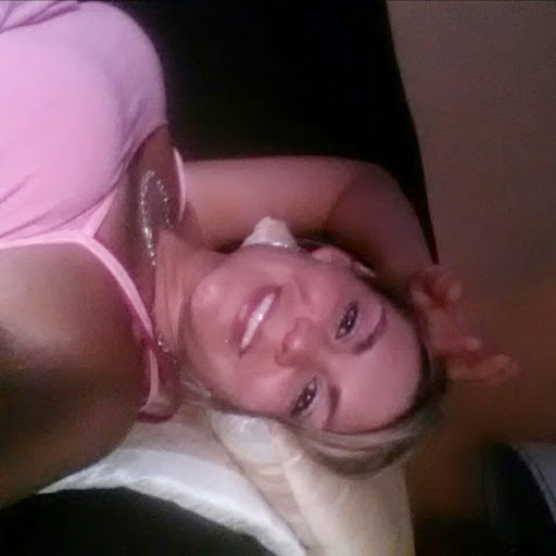 Tiffany Thompson Photo 7