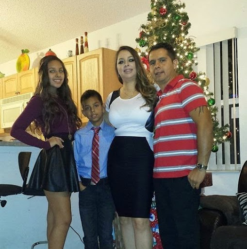 Kathleen Gonzalez Photo 30