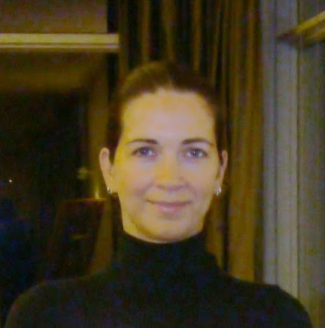 Lori Andrews Photo 32