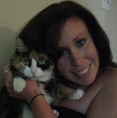 Christina Lowe Photo 17