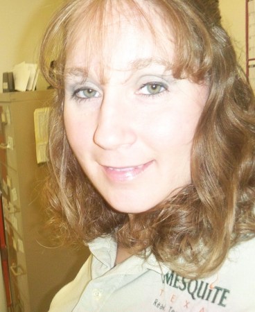 Julie Waggoner Photo 23