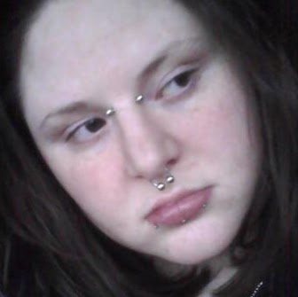 Kristen Stoner Photo 16