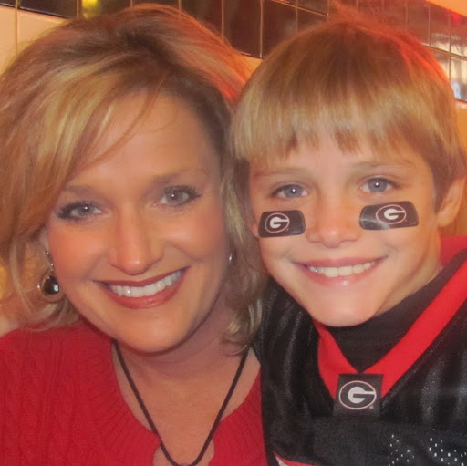Renee Hughes Photo 38