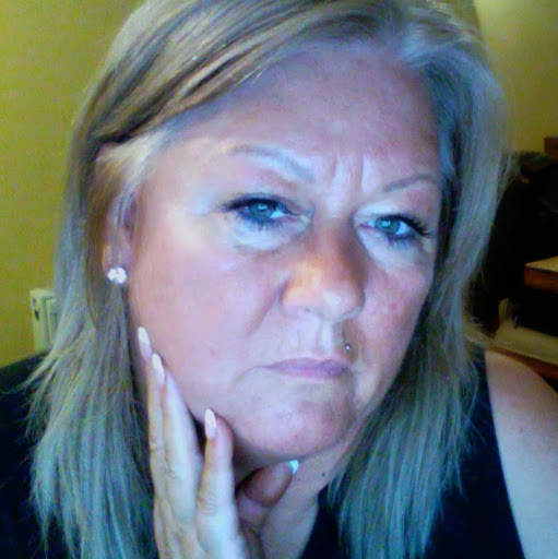 Lorraine Robinson Photo 16