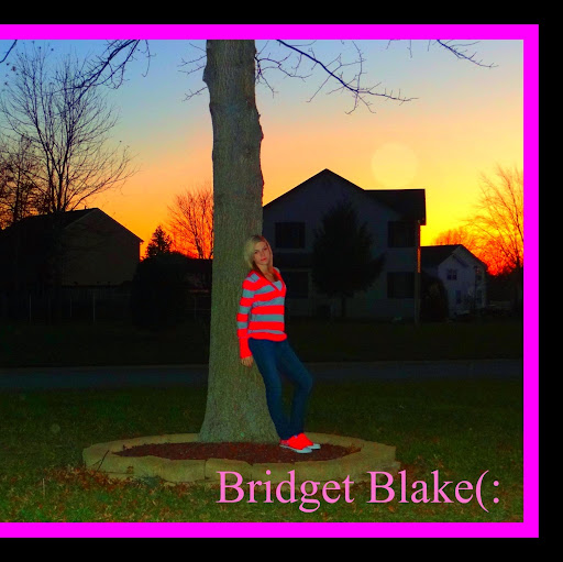 Bridget Blake Photo 21
