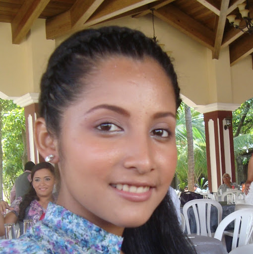 Sandra Vega Photo 13