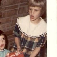 Elizabeth Smalley Photo 31
