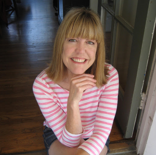 Julie Combs Photo 16