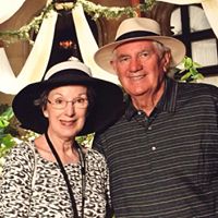 Elizabeth Howe Photo 19