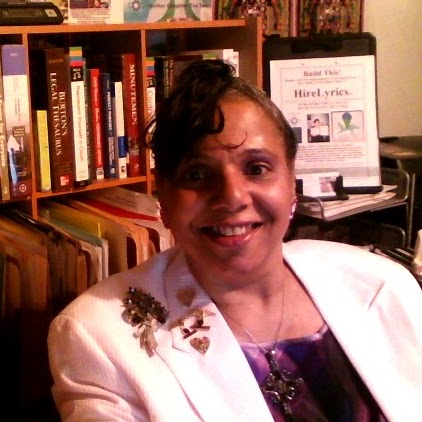 Roxanne Grinage Photo 10