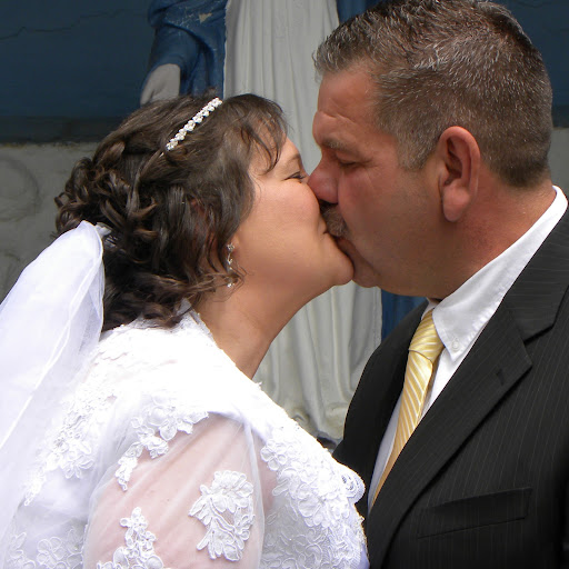Kelly Peltier Photo 7