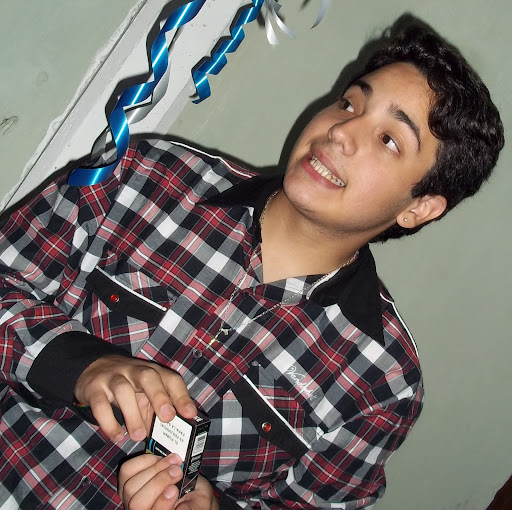 Nicolas Paredes Photo 26