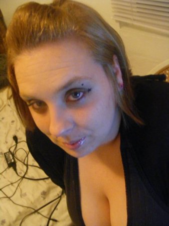 Amy Floyd Photo 25
