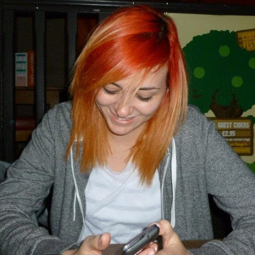 Laura Mcmillan Photo 30