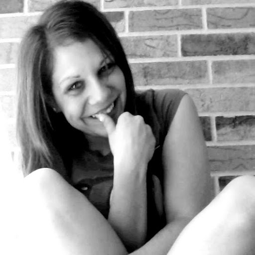 Samantha Richards Photo 9