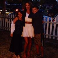 Stephanie Fields Photo 17