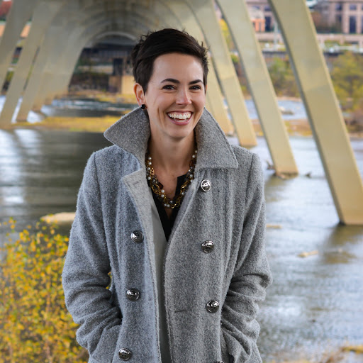 Colleen Nichols Photo 5