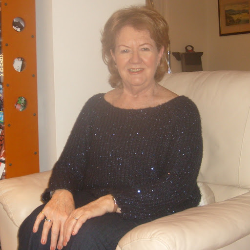Anne Rowe Photo 32