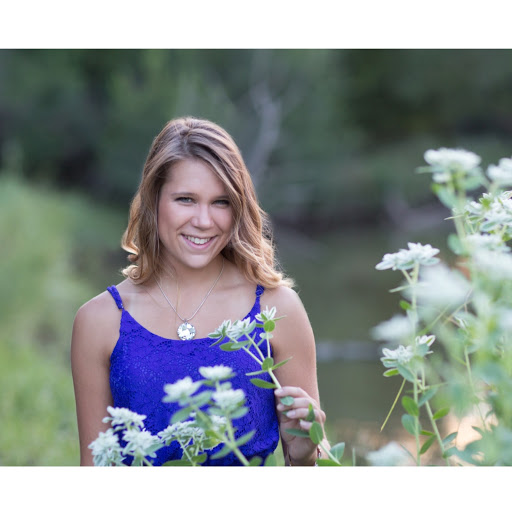 Emily Mayfield Photo 18