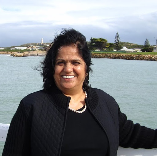 Asha Chopra Photo 5