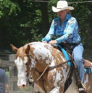 Amy Hendrickson Photo 22