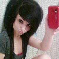 Julia Larson Photo 10