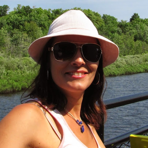 Laura Parish Photo 6
