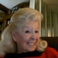 Julia Morton Photo 19