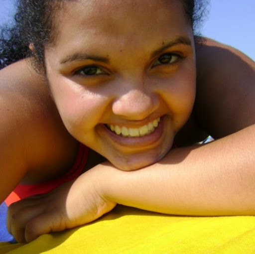 Stephanie Souza Photo 20