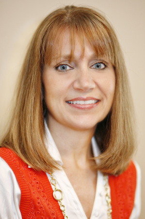 Julie Lewis Photo 45